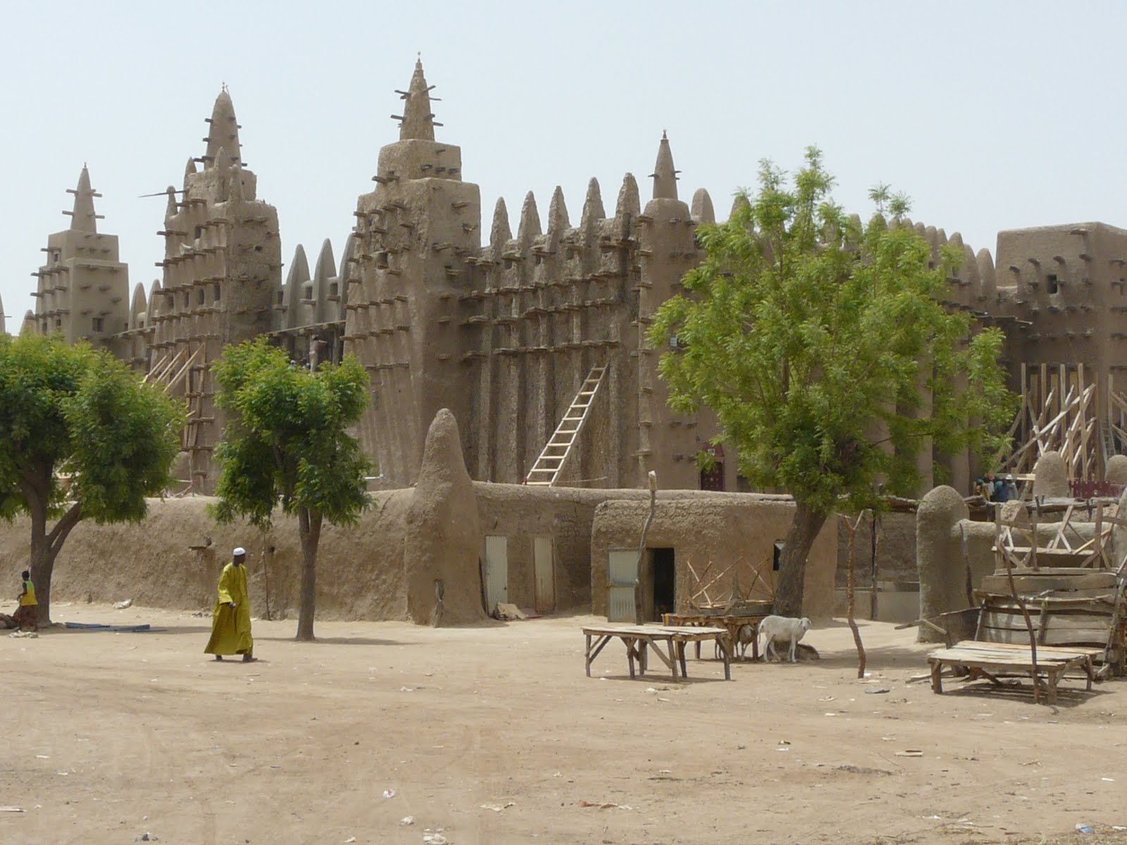 06-03-01 BLOG Image of the month - Mosque in Mali