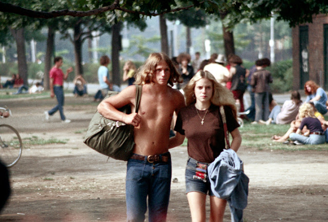 11-06-01 BLOG Image of the month - Youth in the Sixties